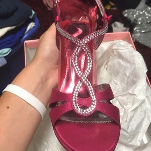 Nina berry luster rhinestoned shoes